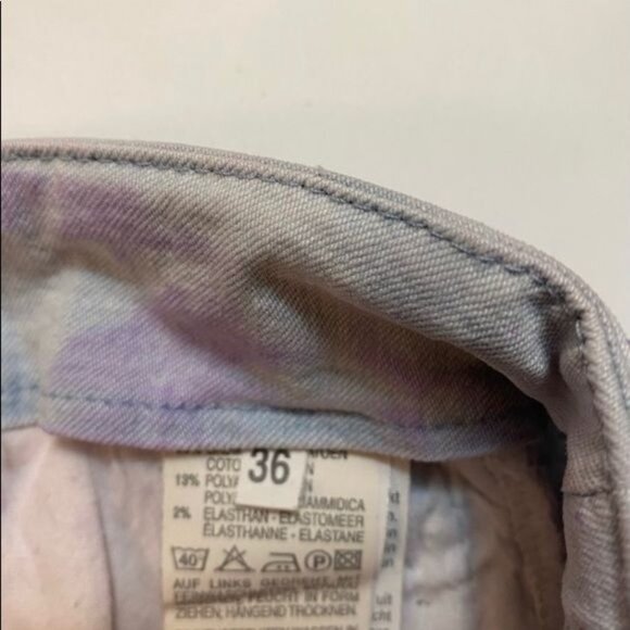 Vanilia tie dyed Raw Hem Denim Shorts 26" Waist - Picture 3 of 7